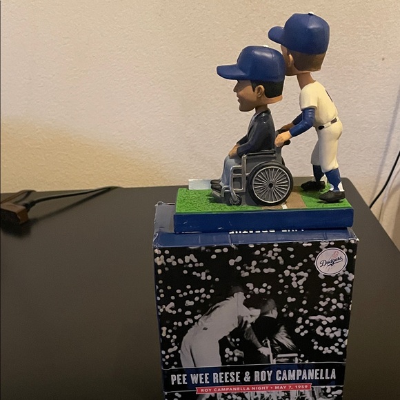 Pee Wee Reese & Roy Campanella Collectible Bobblehead - Blue and White - Picture 3 of 7